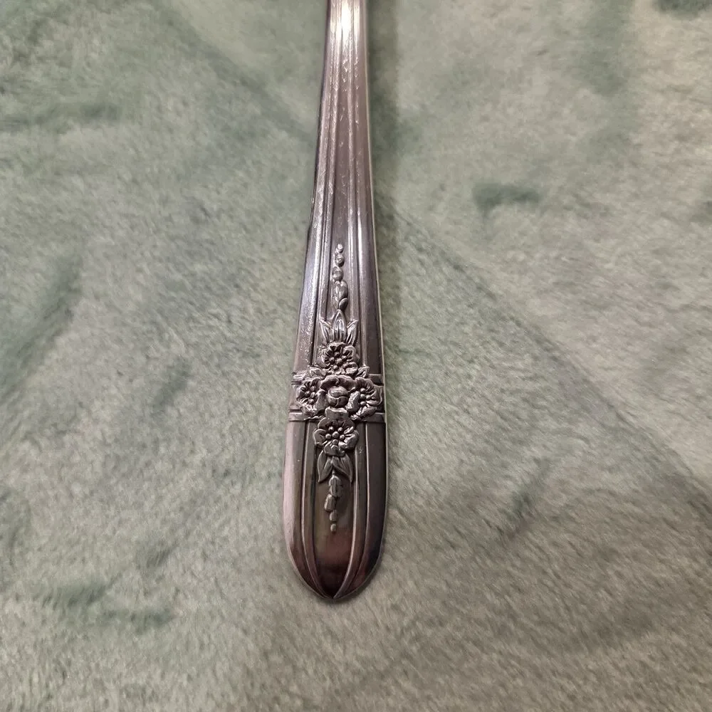 Vintage Wm Rogers Extra Plate Lot of 3 Salad Forks Triumph Pattern 1941